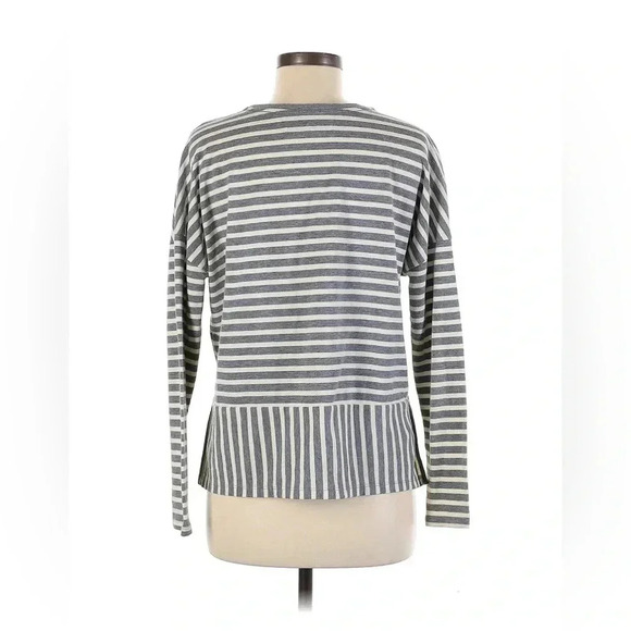 Abercrombie and fitch women’s striped long sleeve top size medium - Picture 2 of 4